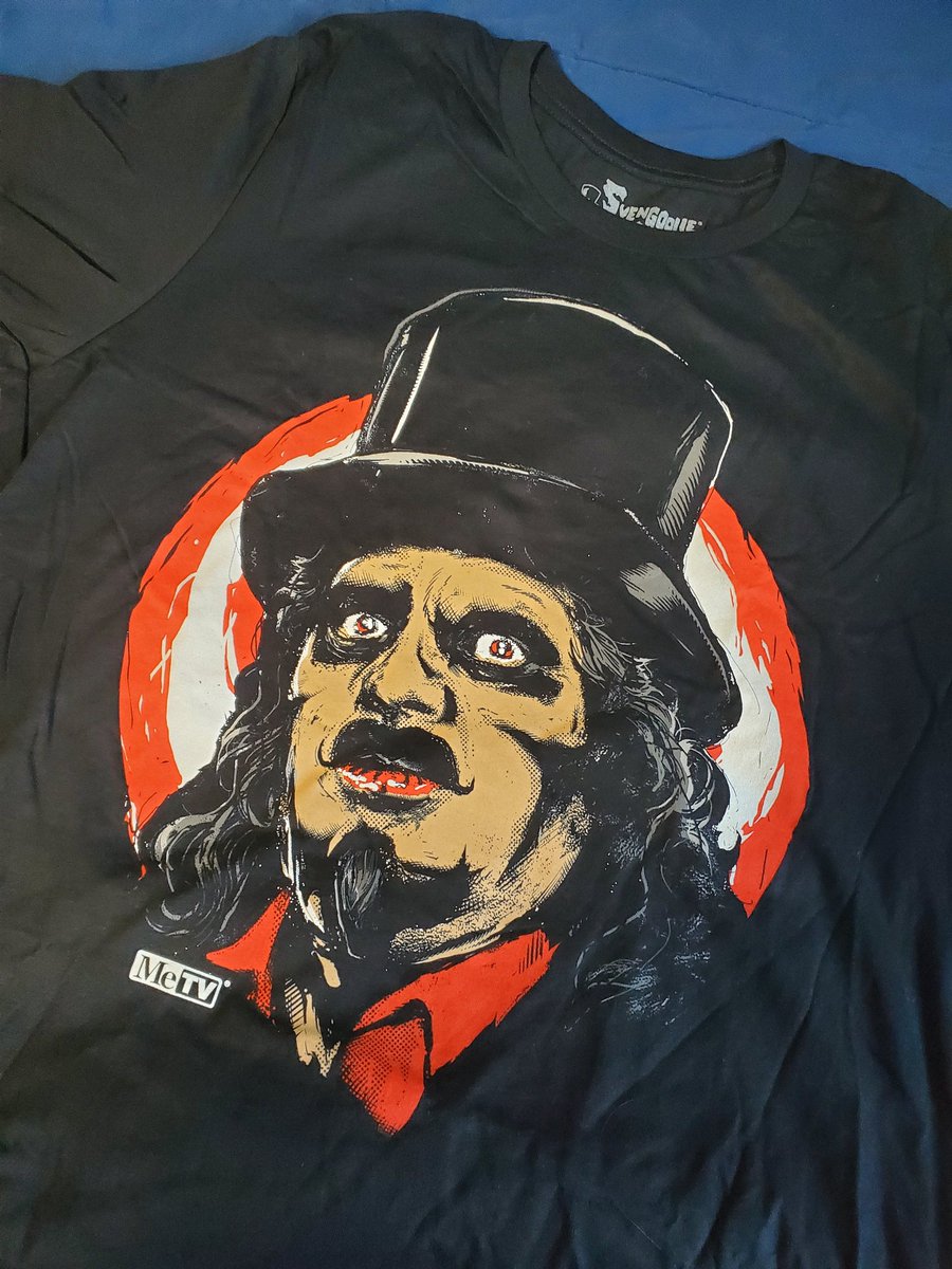 VinceG222's tweet image. Another great addition to my @Svengoolie wardrobe! TY @frightrags! Perfect attire for tonight's showing of #TheMonolithMonsters!