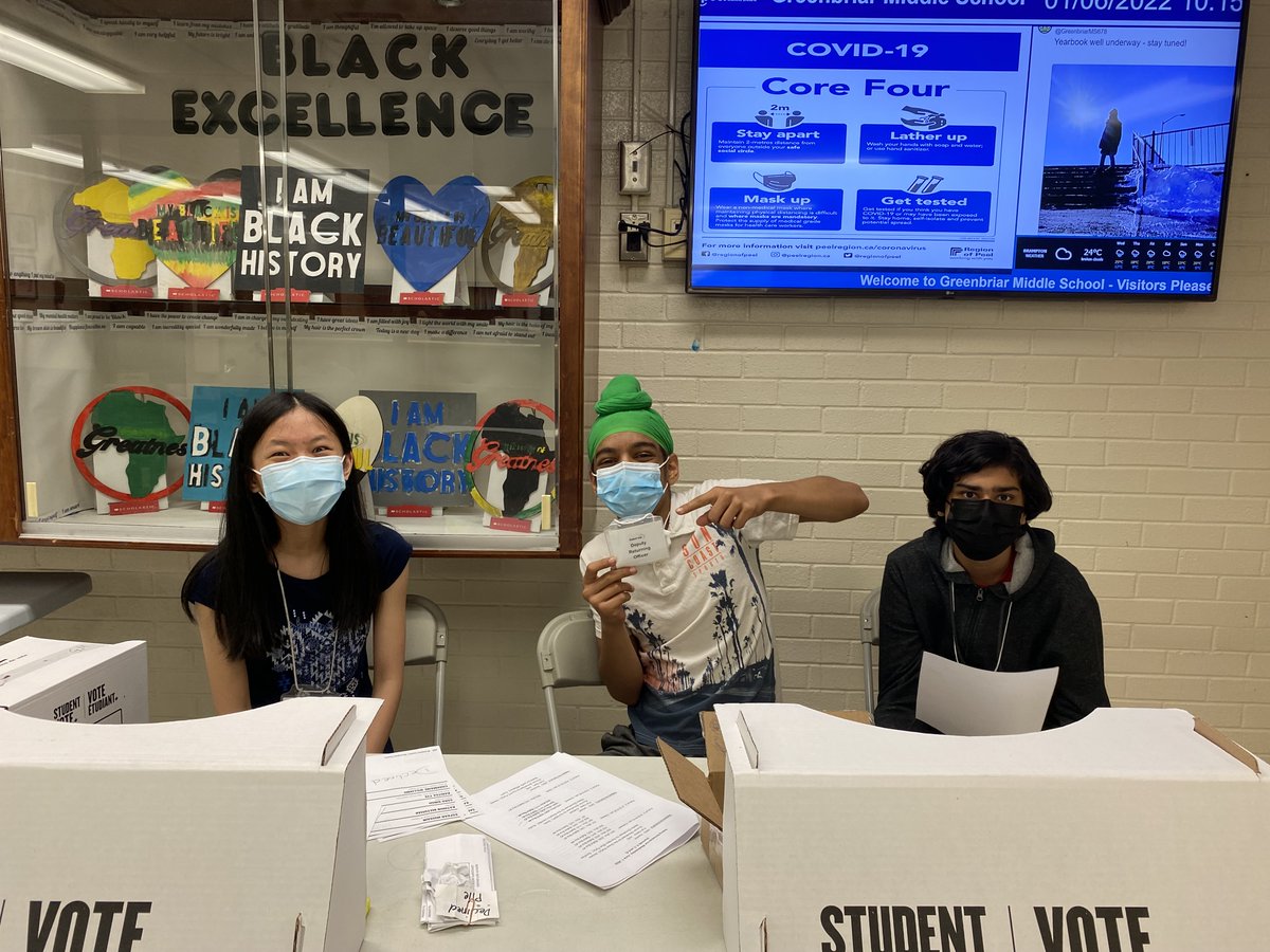 MsAfriyie's tweet photo. #StudentVoteON #FutureVoters Greenbriar Middle School Students did a wonderful job running CIVIX Canada's Student Vote initiative this week for the Ontario Provincial Election.  Democracy in action! https://t.co/f6y44XYzld