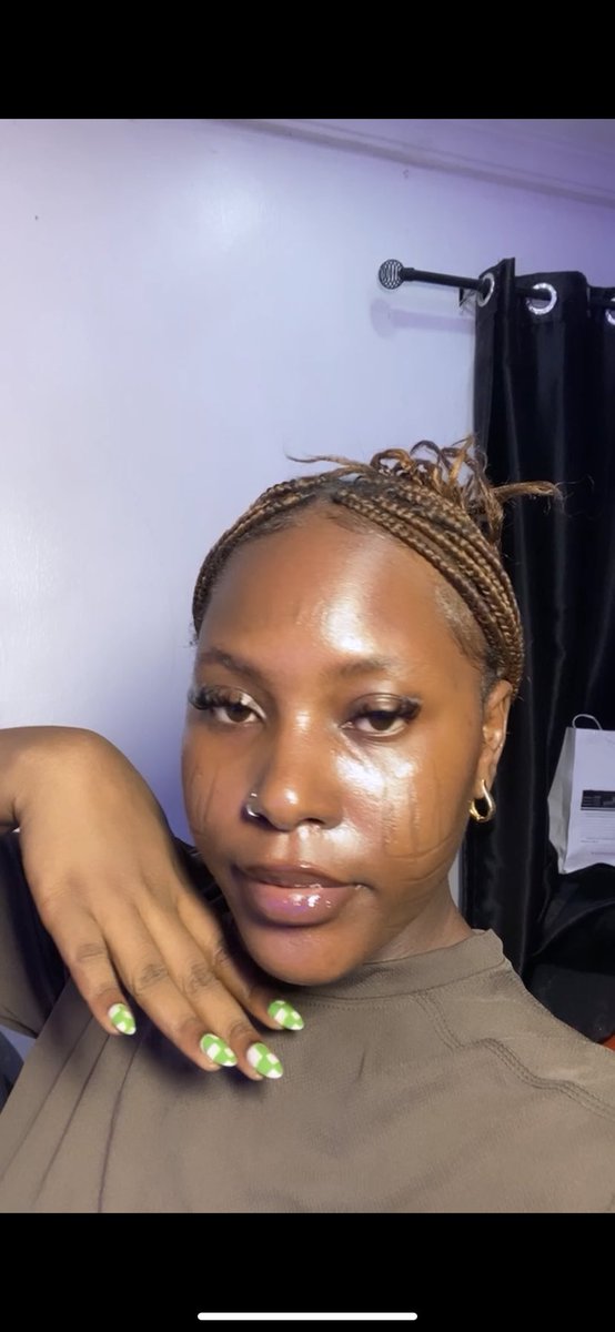 shade_bum's tweet photo. Screenshots from a video 😍 https://t.co/kBnUNLwRGk