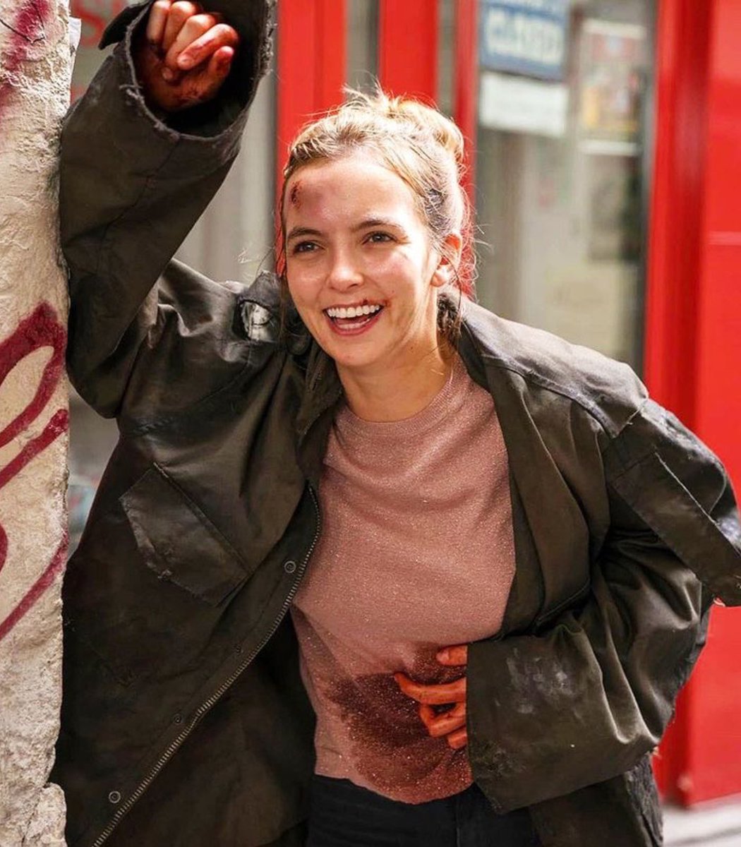 comersgal's tweet image. jodie comer in front vs behind the camera; a thread✨