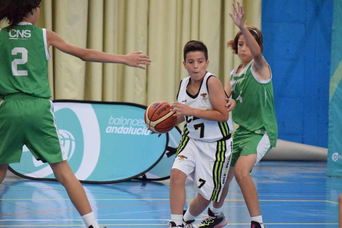 SevillaFAB's tweet photo. #FaseFinalMiniMas2002
⭕Jornada 2️⃣
🗓️3 al 5 de Junio
🏟️Pabellón Muriel Bujalance Leal
📍 @gelvescomunica
⌛ 12:00 h
Final del Cuarto Periodo‼️
🏀 @CNauticoSevilla 7️⃣1️⃣
🆚️
🏀 @CBGELVES 6️⃣2️⃣
📲 Siga los Partidos en vivo a través de la APP "AFICIÓN FAB"
🎥 https://t.co/qkoce4Q5i7 https://t.co/cAQrjDvJzA