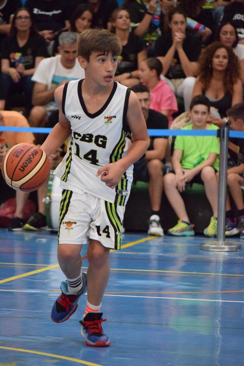 SevillaFAB's tweet photo. #FaseFinalMiniMas2002
⭕Jornada 2️⃣
🗓️3 al 5 de Junio
🏟️Pabellón Muriel Bujalance Leal
📍 @gelvescomunica
⌛ 12:00 h
Final del Cuarto Periodo‼️
🏀 @CNauticoSevilla 7️⃣1️⃣
🆚️
🏀 @CBGELVES 6️⃣2️⃣
📲 Siga los Partidos en vivo a través de la APP "AFICIÓN FAB"
🎥 https://t.co/qkoce4Q5i7 https://t.co/cAQrjDvJzA