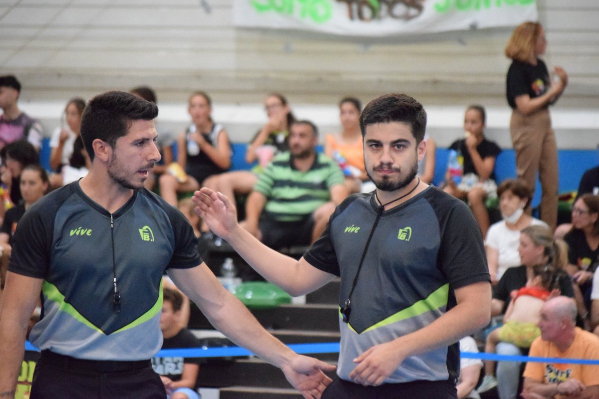 SevillaFAB's tweet photo. #FaseFinalMiniMas2002
⭕Jornada 2️⃣
🗓️3 al 5 de Junio
🏟️Pabellón Muriel Bujalance Leal
📍 @gelvescomunica
⌛ 12:00 h
Final del Cuarto Periodo‼️
🏀 @CNauticoSevilla 7️⃣1️⃣
🆚️
🏀 @CBGELVES 6️⃣2️⃣
📲 Siga los Partidos en vivo a través de la APP "AFICIÓN FAB"
🎥 https://t.co/qkoce4Q5i7 https://t.co/cAQrjDvJzA