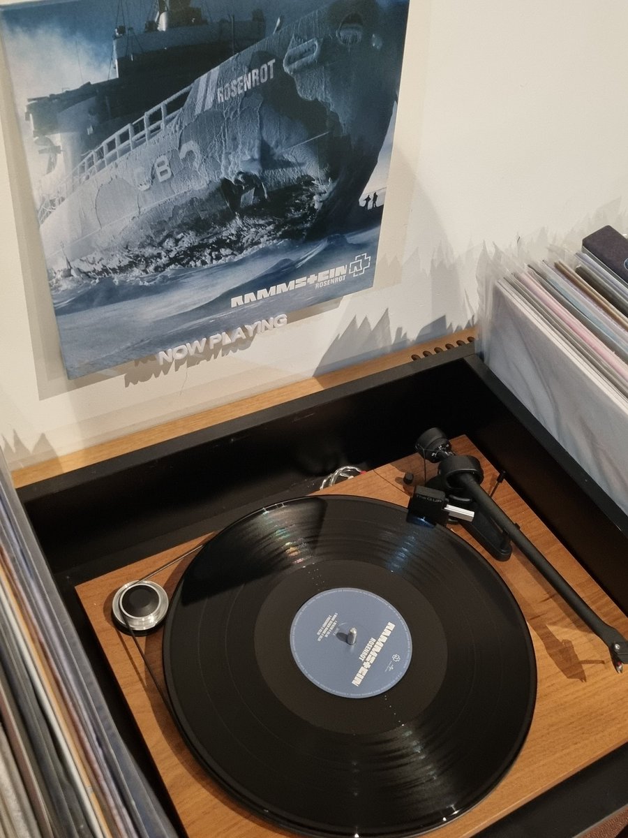 OldSkhoolGaming's tweet image. A bit of @RSprachrohr on a Saturday while the Wifey is out drinking Gin.

Couple it with some tasty Rum that coincidentally I got from @ugr666 where the even more tasty vinyl came from.

#ilovevinyl #projectessential3 #rammstein