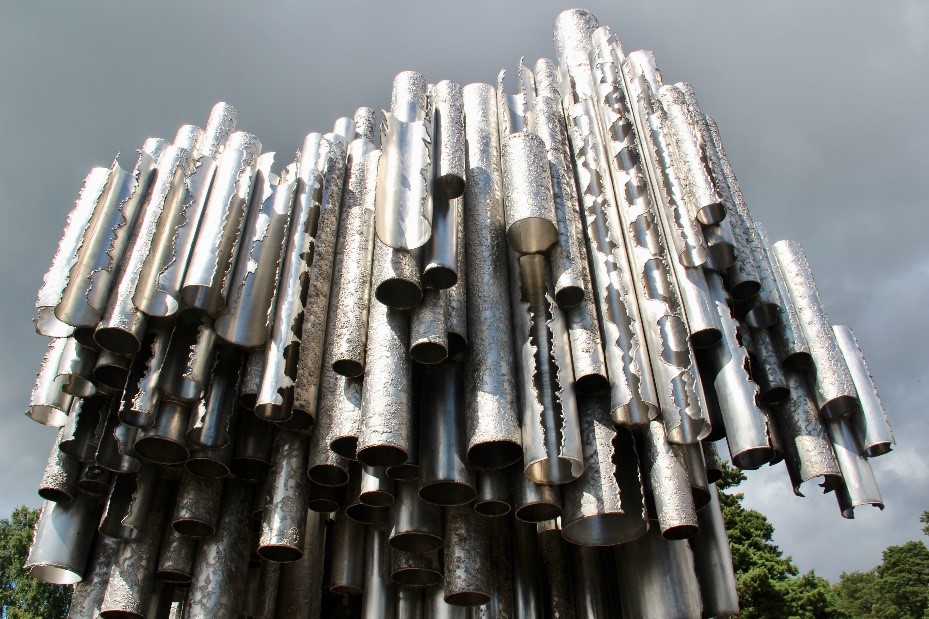 tourhqcom's tweet photo. While in #Helsinki, marvel at the monument resembling a sound wave made in the memory of #Sibelius’ music. It consists of over 600 steel pipes unevenly grouped together at various heights, with the highest pipe reaching over 27 feet in the air. 
#Visit: https://t.co/zNryzhdk9r https://t.co/ky9WM5G3dI
