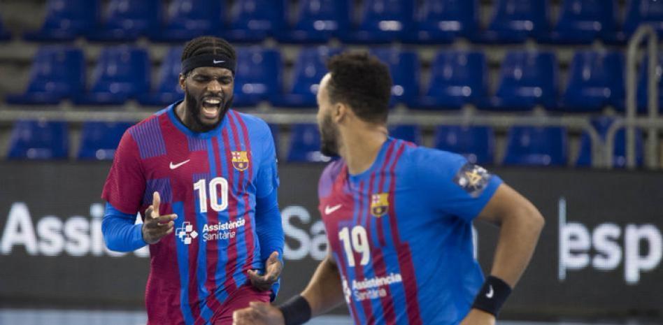 Esports RAC1 (@esportsrac1) on Twitter photo 💥 Sortegem una samarreta del <a href="/FCBhandbol/">Barça Handbol</a> (talla L), gentilesa d'Assistència Sanitària!🔝
👉 Participa fent un RT a aquesta publicació i seguint-nos a <a href="/EsportsRAC1/">Esports RAC1</a>!
🍀 Anunciarem el guanyador durant la final de la Copa ASOBAL (diumenge 18h) 💥 Sortegem una samarreta del <a href="/FCBhandbol/">Barça Handbol</a> (talla L), gentilesa d'Assistència Sanitària!🔝
👉 Participa fent un RT a aquesta publicació i seguint-nos a <a href="/EsportsRAC1/">Esports RAC1</a>!
🍀 Anunciarem el guanyador durant la final de la Copa ASOBAL (diumenge 18h)