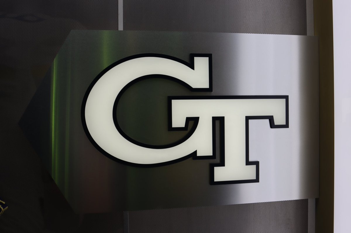 Mcarthur_FB's tweet photo. College tour day 2 @GTFootball!! https://t.co/AlosL5V6hd