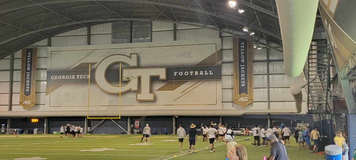 Mcarthur_FB's tweet photo. College tour day 2 @GTFootball!! https://t.co/AlosL5V6hd