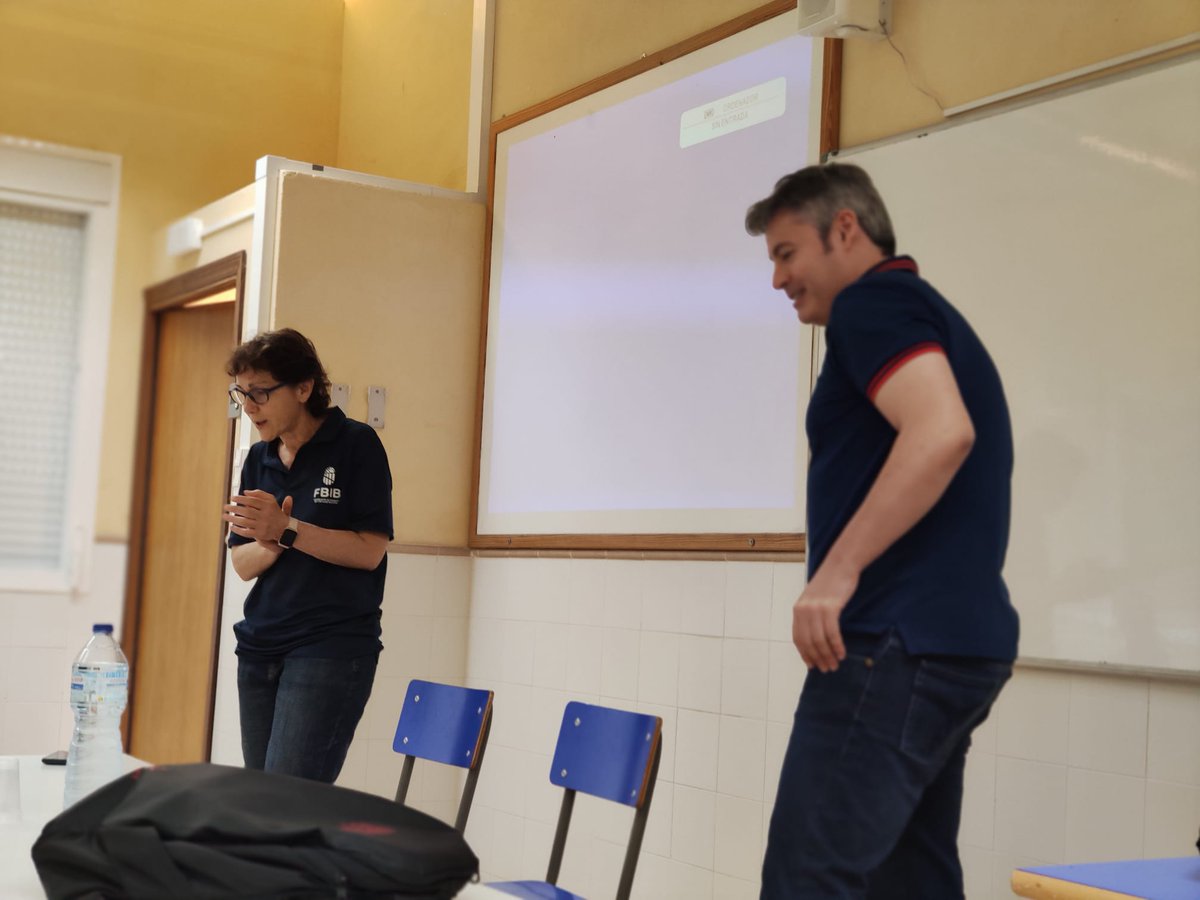 CTecnicFBIB's tweet image. Moltes gràcies a @ladoflash per la seva col·laboració en el Dia de l'Entrenador amb el seu clínic "Habilitats defensives. Recursos tècnics i tàctics"

#IllesDeBàsquet