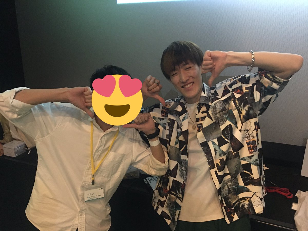 LEqX0621's tweet photo. 最高でした。
皆さんから貰ったサイン家宝にします。 https://t.co/7FEqZTXt6W