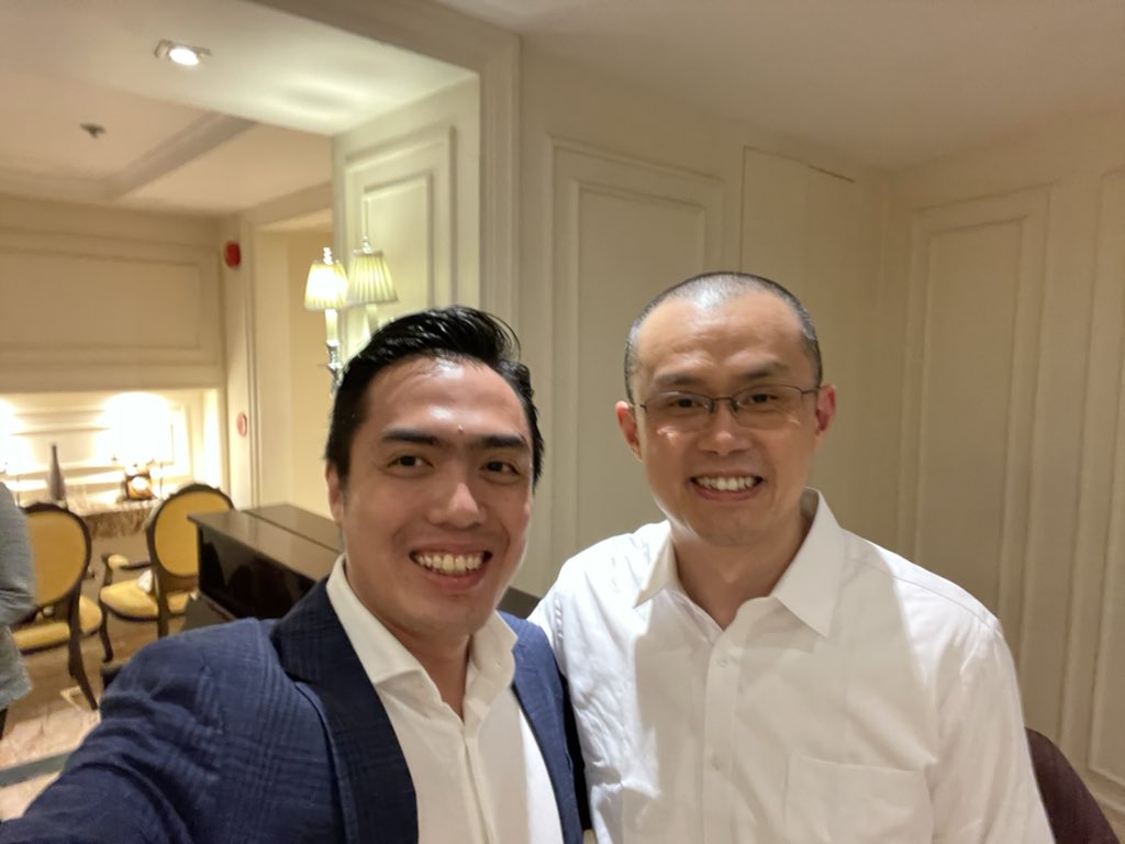 huny_nomion's tweet photo. Welcome @cz_binance to #Vietnam!

Amazing #firesidechat with so much insights and experiences! 

Honored to be your host and hope Vietnam treats you well!

@VietnamVBA @Binance 
#blockchain #massadoption $KAI https://t.co/2m6Ql5fI6N
