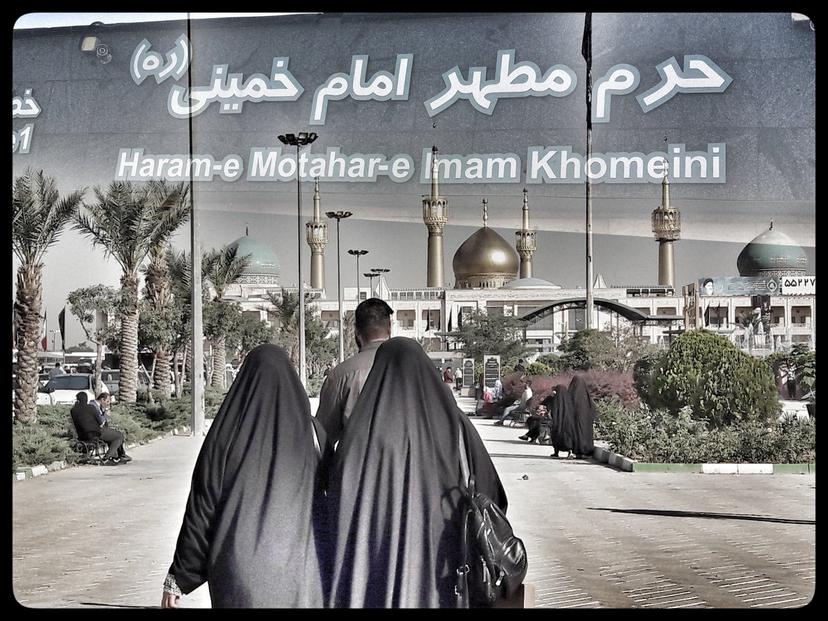 h_abdolmanafi's tweet photo. جهت تجدید بیت با #سید_علی_خامنه_ای آمده ام.

#سلام_فرمانده https://t.co/jKTE9cHWbY