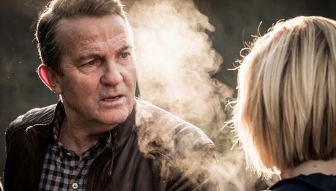 spod1000's tweet photo. Happy 62nd birthday to #BradleyWalsh who played the 13th Doctor's companion #GrahamOBrien in #DoctorWho from #TheWomanWhoFellToEarth to #TheTimelessChildren
He also appeared as #OddBob / #ElijahSpellman in #TheSarahJaneAdventures
He is a comedian and #TheChase quiz show presenter https://t.co/kaq7jQzbXs