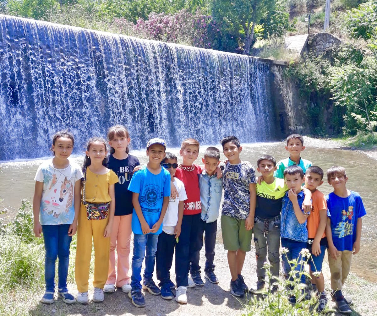 3 Haziran 2022, Cuma günü ilkokul öğrencilerimizle Sardes Antik Kenti’ni gezdik. Kurşunlu’da pikniğimizi yaptık.