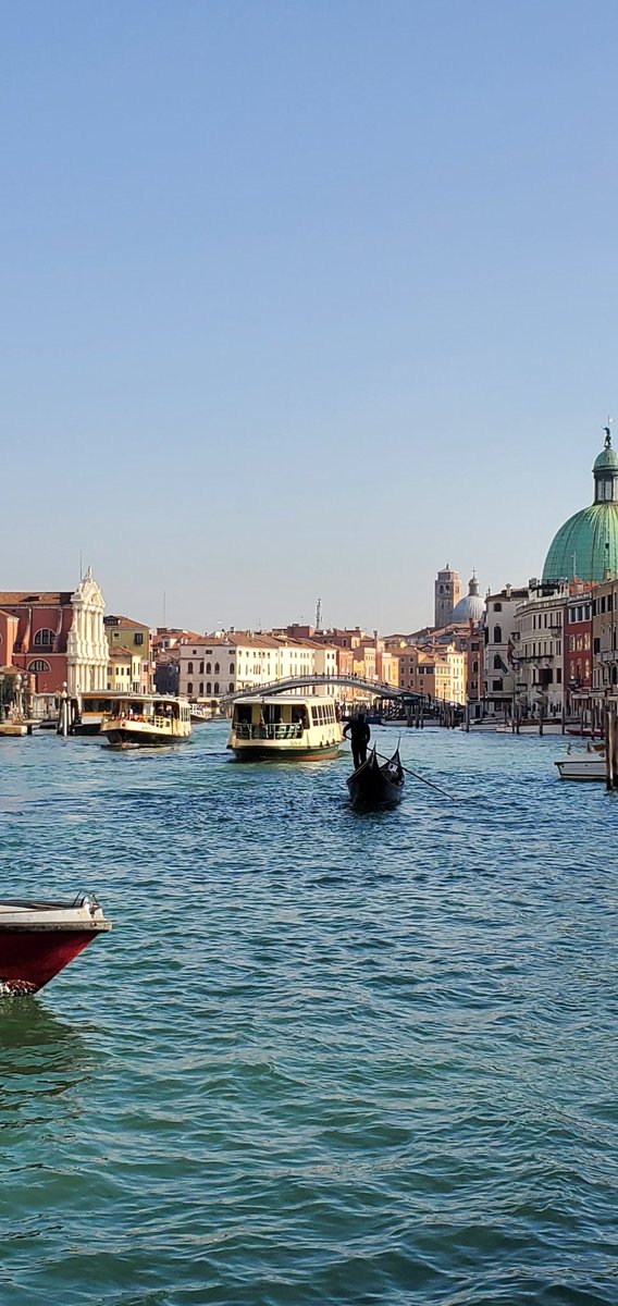 Buongiorno!
#venezia #venice #veniceitaly #beautifulplaces #beautifulvenice