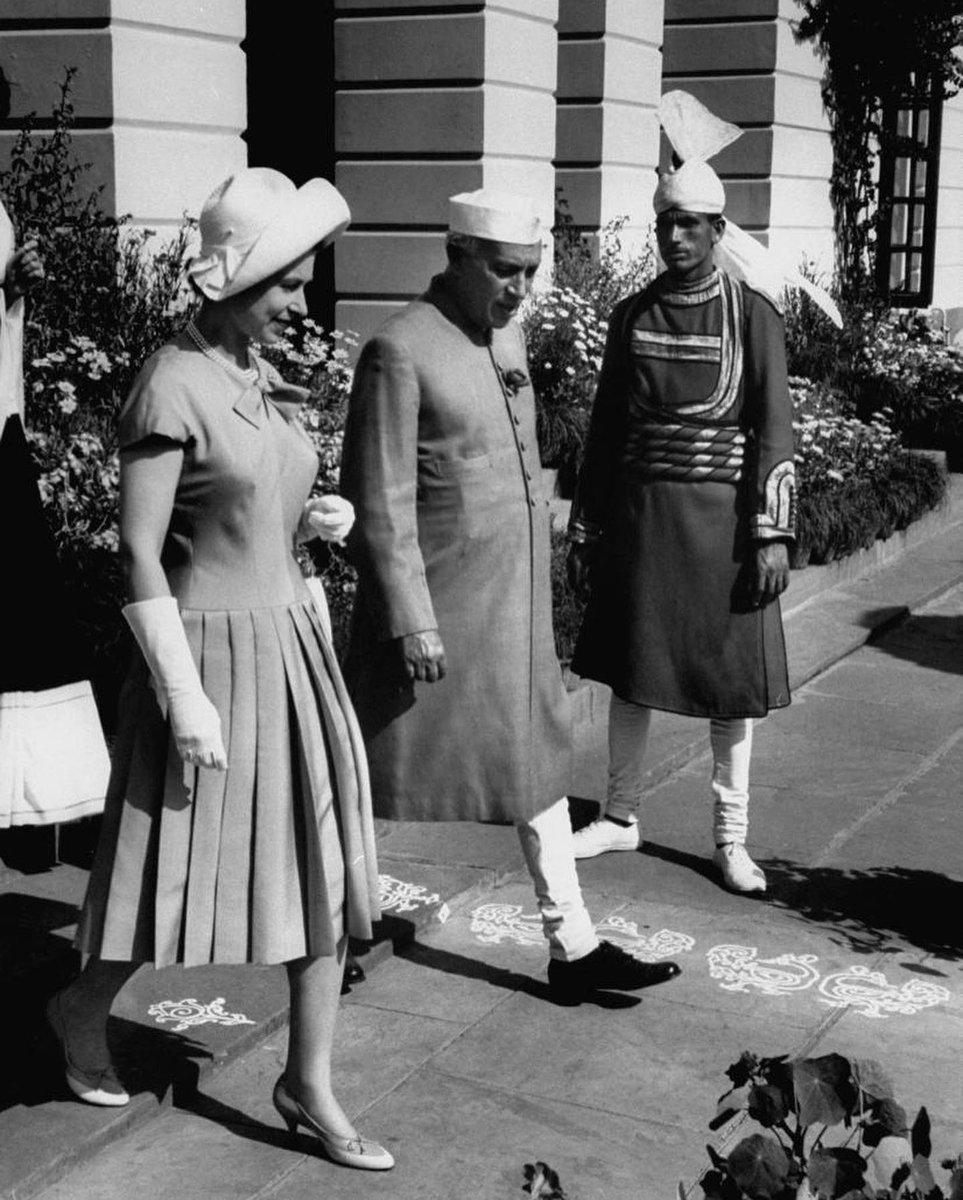 AashniUK's tweet photo. As we celebrate Her Majesty The Queen becoming the first British Monarch to celebrate a Platinum Jubilee, marking 70 years of service, here’s looking back at her royal visits to India in 1961, 1983 and 1997. We thank you for your grace, leadership and service 👑 @RoyalFamily https://t.co/EaqVQQrLyK