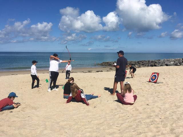 Retour sur le séjour des 6è à Montmartin-Bréhal les 1,2 et 3 juin dans le cadre du parcours citoyen-santé sur le vivre ensemble, le goût et l'odorat. 👍Merci à tous. <a href="/CDI_Cerisy/">CDI_Cerisy</a> Que de souvenirs.....😀