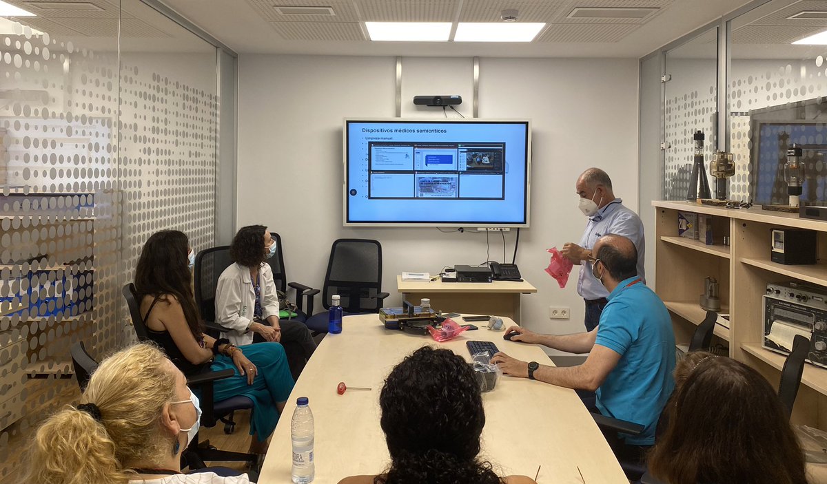 Esta semana en #ElectroForma hemos tratado el tema de “Limpieza y desinfección de equipos de ventilación” con la  Dra. Salamanca(<a href="/3Preventivistas/">3 Preventivistas</a> ), F.E.A. de Medicina Preventiva  del <a href="/HospitalUVRocio/">Hospital Universitario Virgen del Rocío</a> y Manuel Casanova, Técnico Especialista en equipos de ventilación de Draeger.