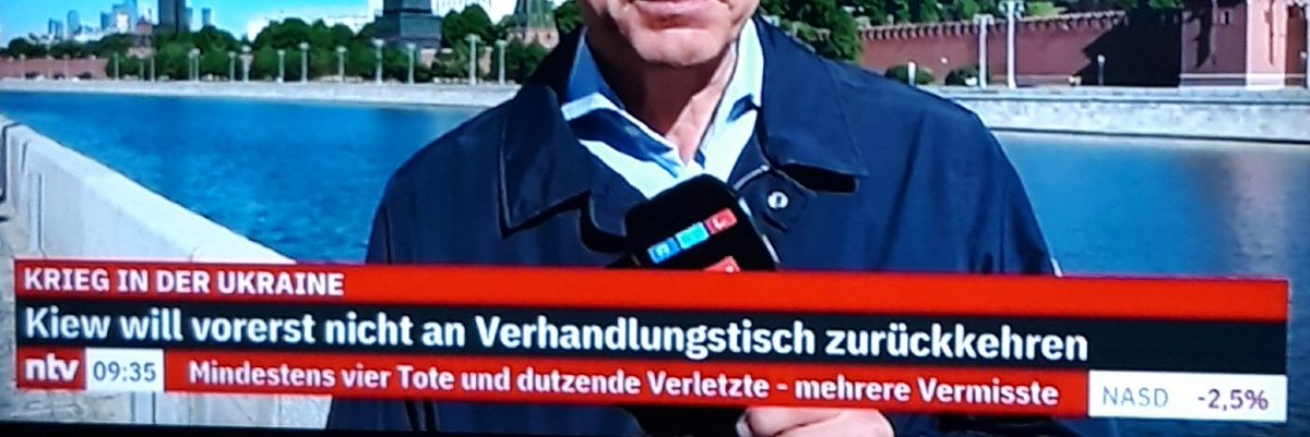 Kann es sich ein Land erlauben, was nur durch #Waffenlieferungen von aussen Krieg führen kann, in dem hunderte von Menschen täglich sterben, nicht verhandeln zu wollen?🤔 Ich meine nicht‼
#Ukraine #UkraineKrieg