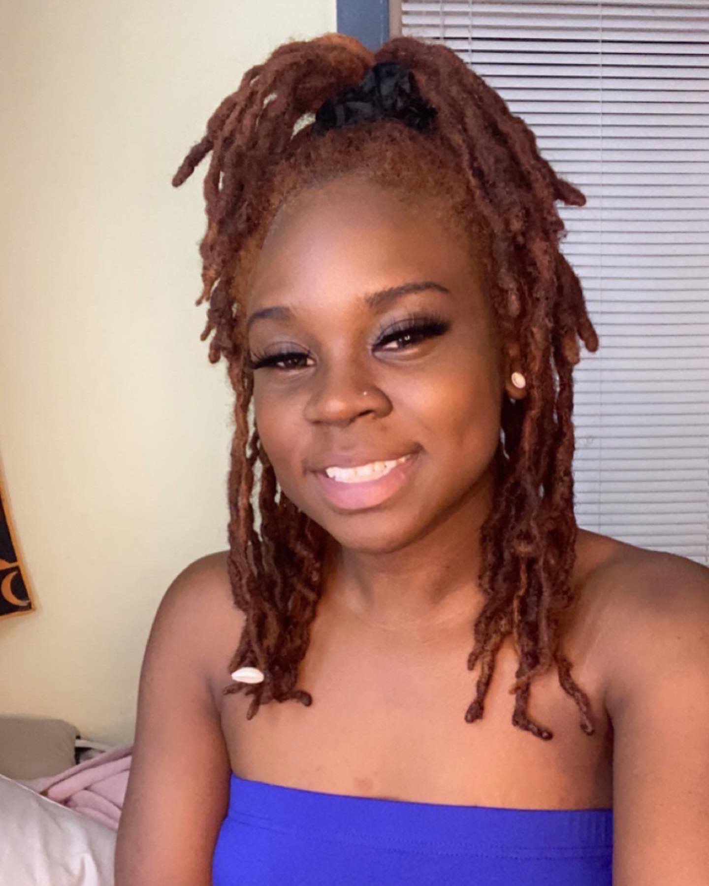 2 pic. 🥶🦋💙 https://t.co/7zLEdFUf4R