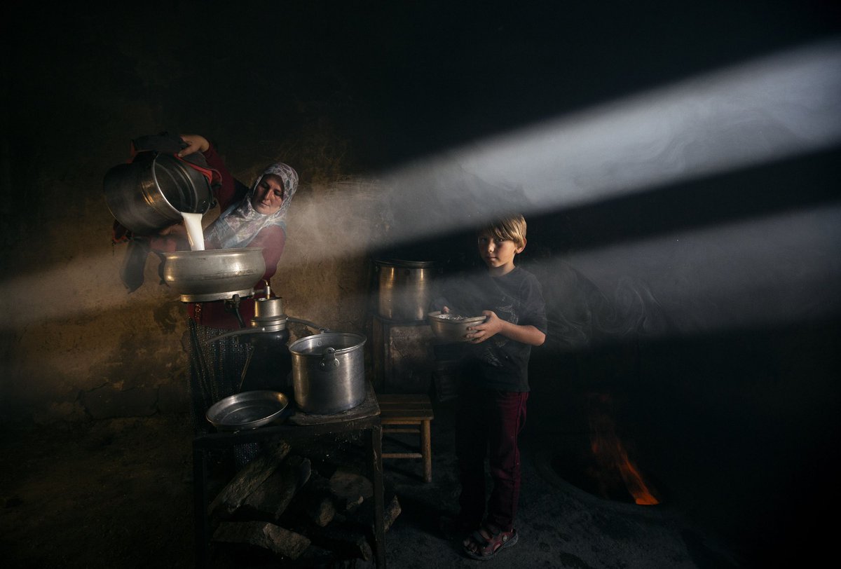 ronisslu's tweet photo. Van kahvaltısına dair çektiğim bu beş fotoğraf ile “5 Haziran Dünya Kahvaltı Gününüz”ü  kutluyorum  ✨🍳🥣

  📸 @ronisslu 

#dünyakahvaltıgünü
#rojataştêyacîhane
#theworldbreakfastday 
#art https://t.co/2tYXZI7WCz