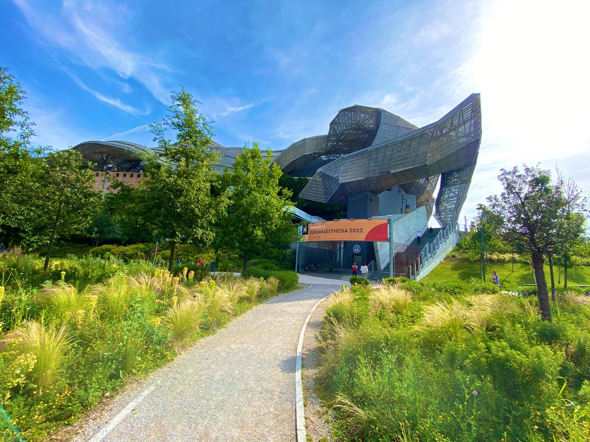 Getting started at this beautiful location 😍 <a href="/ESAIC_org/">ESAIC</a> <a href="/ESAICTraineeN/">ESAIC Trainee Network</a> #EA22 #BAT #BelgianAnesthesiaTrainees