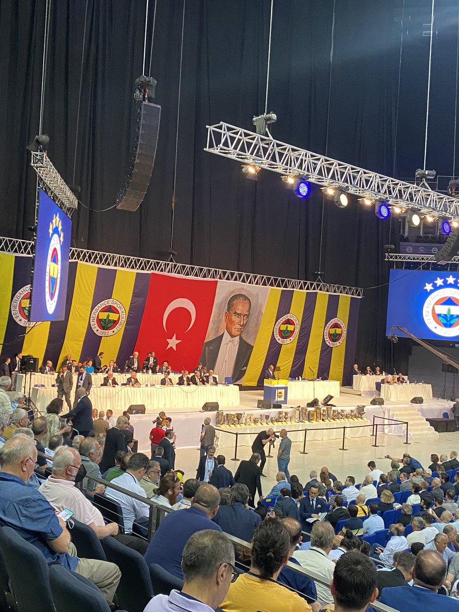 Evet kupalarımız parlıyor
