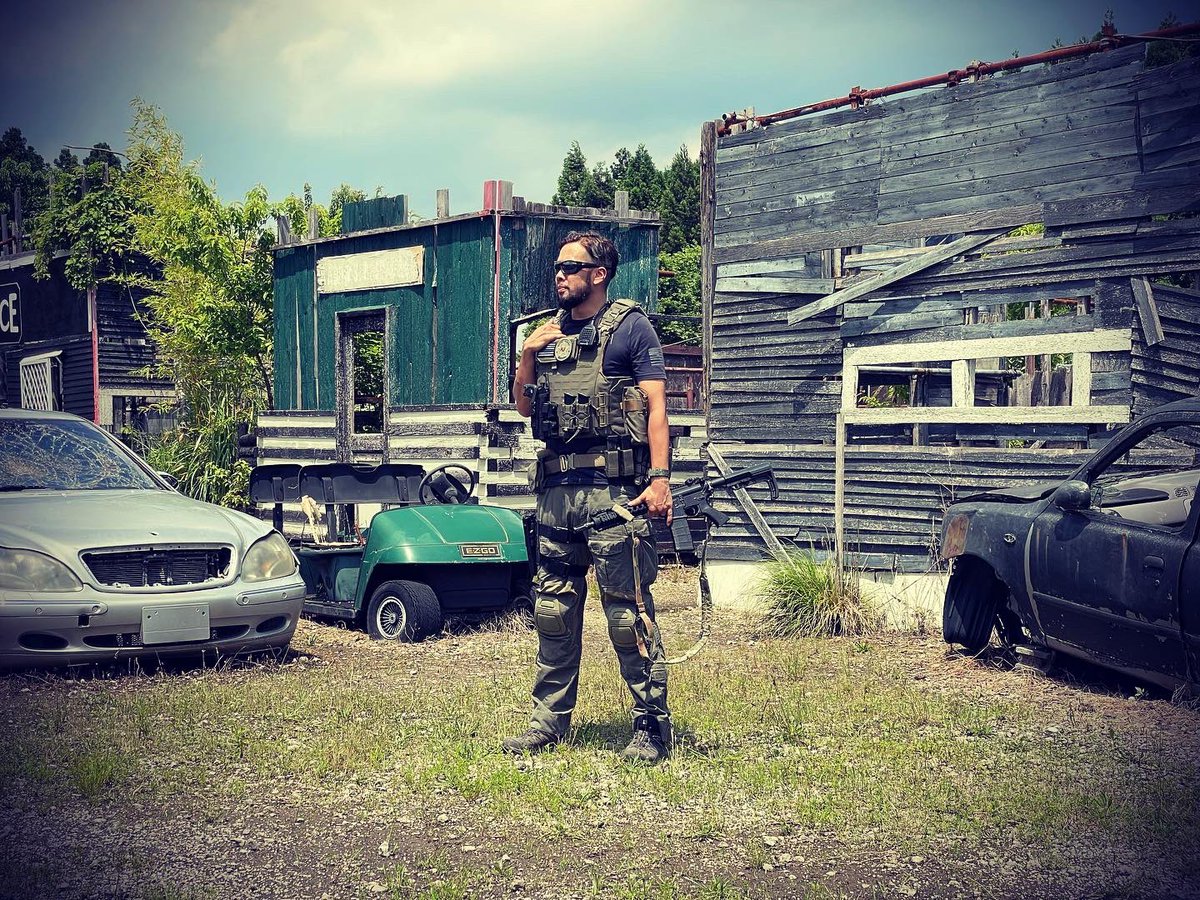 sim69airsoft's tweet photo. us marshal style
photo by @sandan_custom
元祖CQBフィールド
BC楽しかった‼️
#サバゲー
#サバイバルゲーム
#LE
#LE装備
#usmc
#usマーシャル
#airsoftgame
#FirstSpear
#Glock17
#mws
#trijcon
#mro
#cryeprecision
#バトルシティ https://t.co/HK3KjRISTT