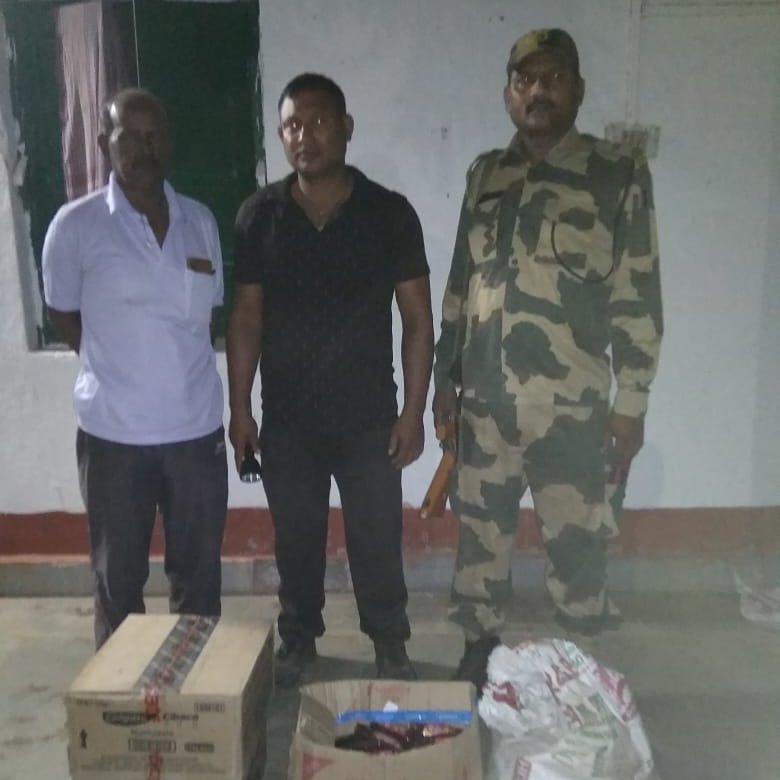 BSF_Tripura's tweet photo. #BSF #Tripura #Frontier's continuous endeavor to curb the trans-border smuggling along the #India-#Bangladesh #International #Border.
Alert #Bordermen foiled smuggling bids & seized 49.5 Kgs #Ganja, 03 #Cattle & #Contrabands worth ₹ 4,94,500/- in different operations last night. https://t.co/ETWNx69uoz