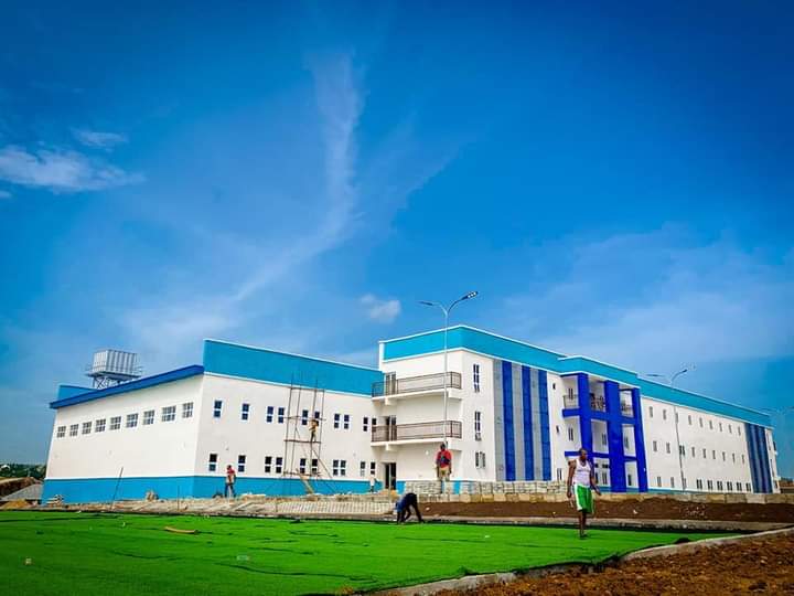 bob_eboh3's tweet photo. Governor Yahaya Bello is transforming the face of Kogi with massive infrastructures in road, health and education.  This man is a performer. We need him as President 
#YahayaBello #Hope23  #Bello4APCticket https://t.co/QYUgUpzBI6
