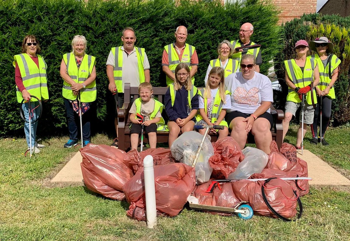 FenlandCouncil's tweet photo. Fenland would not be the same without our invaluable #StreetPride, #InBloom and #Friends groups! The difference they make to our communities with litter picks, flower planting and environmental projects is immeasurable 🚮🌺👌

#ThankYou #VolunteersWeek https://t.co/BzvaRsDJmc