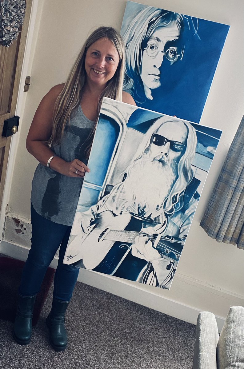 Clare. The happy winner of peacemaker the Jack Bessant painting. #art #artist #oilpainting #reefband #jackbessant