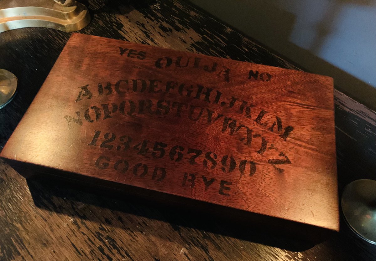 WickedVintageUK's tweet photo. SOLD! Vintage #Ouija box #Divination bundle, #Tarot #TalkingBoard https://t.co/bZv5OMjiGZ