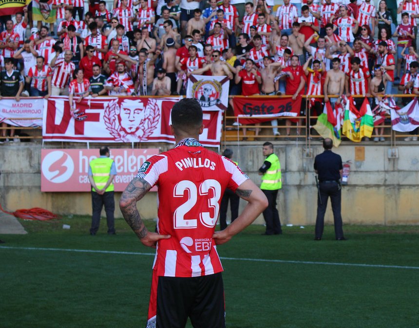 🏆 𝑃𝑙𝑎𝑦𝑜𝑓𝑓 𝑃𝑟𝑖𝑚𝑒𝑟𝑎 𝑅𝐹𝐸𝐹 | La <a href="/UDLogrones/">UD Logroñés</a> de <a href="/DaniPinillos3/">Dani Pinillos®</a> se enfrenta a la <a href="/CanteraGrogueta/">Cantera Grogueta</a> en su lucha por ascender a #LaLigaSmartBank. 

🕕 18:00
🏟️ Estadio A Malata
📺 Go&amp;Go TV

#JVSports #PonUnJVenTuVida #WeAreWinners #PlayoffPrimeraRFEF 🔥