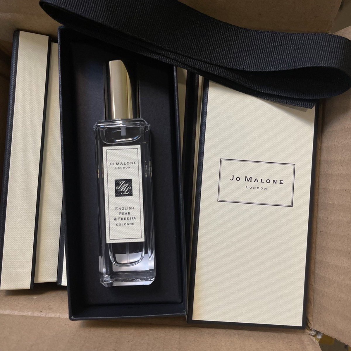 dinosaurxstore's tweet photo. Jo Malone English Pear 30ml 

1,890.- ราคาดีมากกกก
มีแค่ 20 กล่องค่า
#dinosaurxinstock 💖 https://t.co/d5eVXWS9Zl