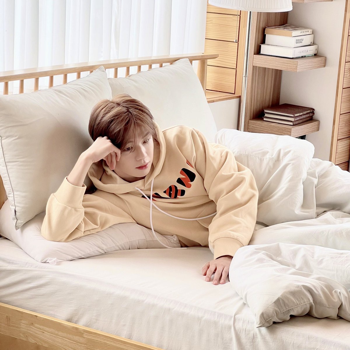 kangmeowcat's tweet photo. ☁️
#강다니엘 #KANGDANIEL https://t.co/V4eUUI0DSd
