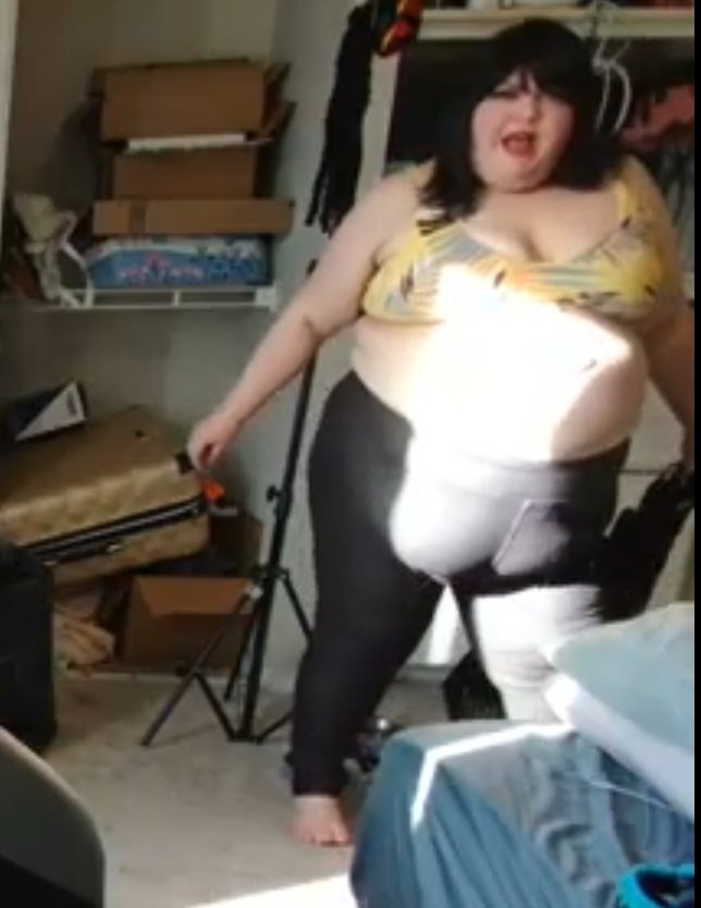 OurSisu's tweet photo. Undies needed on YT?
Nah
Chinny is lucky to have two butts! One in the back and one in the front
Stabby must be totally turned on by that!! https://t.co/Dd5k9IP0mc