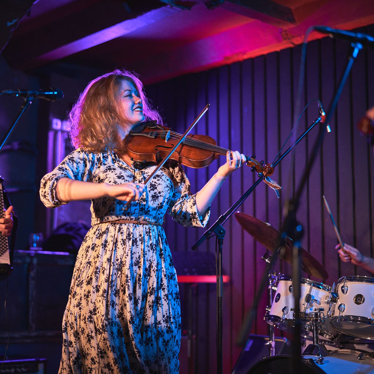 Kas šovakar mūsu plānos? Sāksim ar gardu brīvdienu maltīti,bet vēlāk,kopā muzicējot FOLK DŽEMA VAKARĀ no 20:00.Priecāsimies,ja arī tu būsi daļa no mūsu brīvdienu plāna!