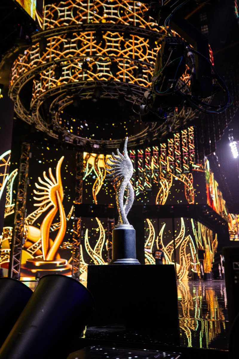 shirlysethia's tweet photo. WOWW, check out the grand stage of #IIFARocks2022.
#IIFA #IIFA2022 #IIFARocks #iifaawards2022 #IIFAStage #Bollywood https://t.co/XooQNTFKgI