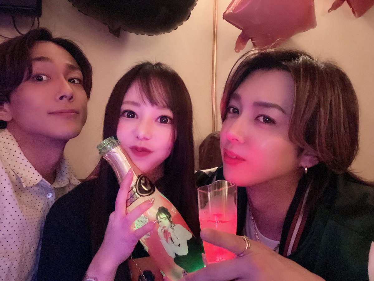 ayuminminminnie's tweet photo. 🐟ちゃん幸せすぎた(*´-`)❤️
🐟ちゃん、売り上げ金を見失い、
泣いて騒いだ挙句、レジではなく
レンジの中に入っていた
嘘のようで本当の話し、、
🐟ちゃん本当にポンコツだから
助けてね😭
お手伝いゲストが日々来てくれる予定は予定😣
予定は未定(　˙3˙　) https://t.co/uQ5fAicw7c