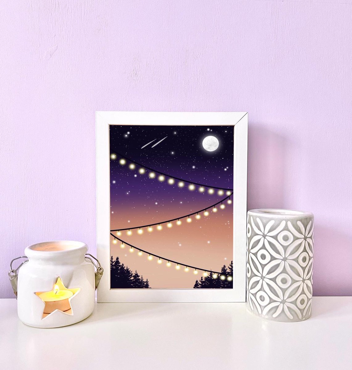 hweavingdesigns's tweet photo. A5 Fairy Lights Print 💜🧡💛 15% off everything in the shop until Monday 💛🧡💜 #UKGiftHour #UKGiftAM #fairylights #handmade #homedecor #shopsmalluk #shophandmade #etsysale #shopindie #uksmallbiz https://t.co/spMvVUACuL https://t.co/MVikucNsvZ