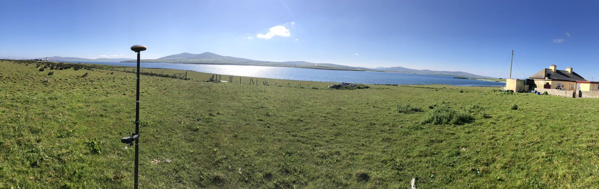 PMcIBuildServ's tweet image. I’ve had worse spots - surveying #SaturdayVibes #planningpermission #landsurveying @wildatlanticway #lighthouse #cottage #design