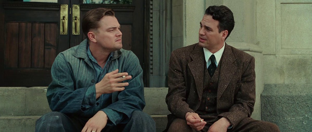 —Este lugar hace que me pregunte...

—¿Sí? ¿El qué, jefe?

—Qué sería peor, ¿vivir como un monstruo o morir como un hombre bueno?