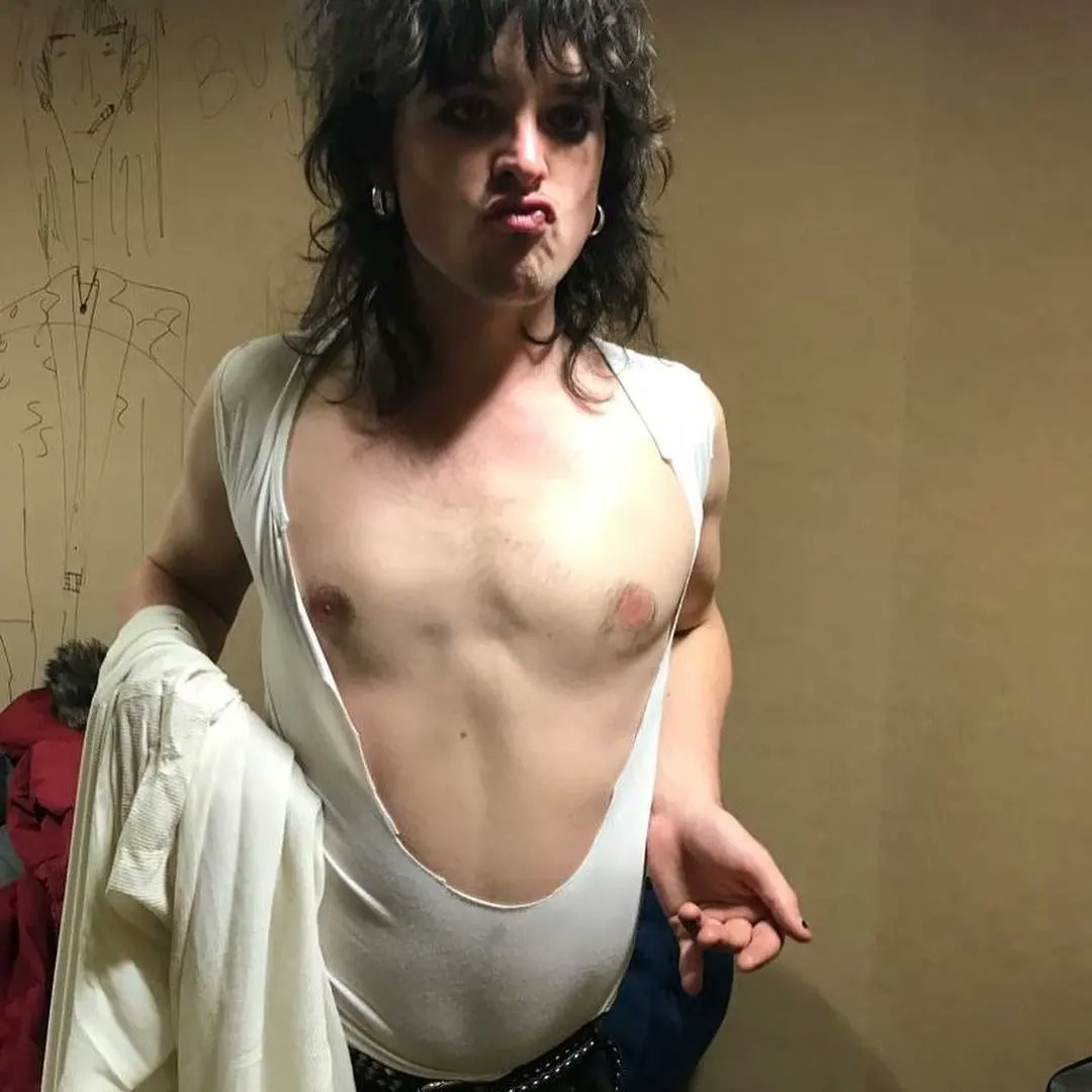 ferdiawpfans's tweet photo. Finally some photos of Ferdia as Nick Kent in "Pistol", from the man himself on Instagram! 🤩 Definitely got that punk feeling right! 😉🤟🎸
#Ferdiawalshpeelo #Pistolfx #NickKent #Disneyplus #hulu https://t.co/XeCWa2Lmi4