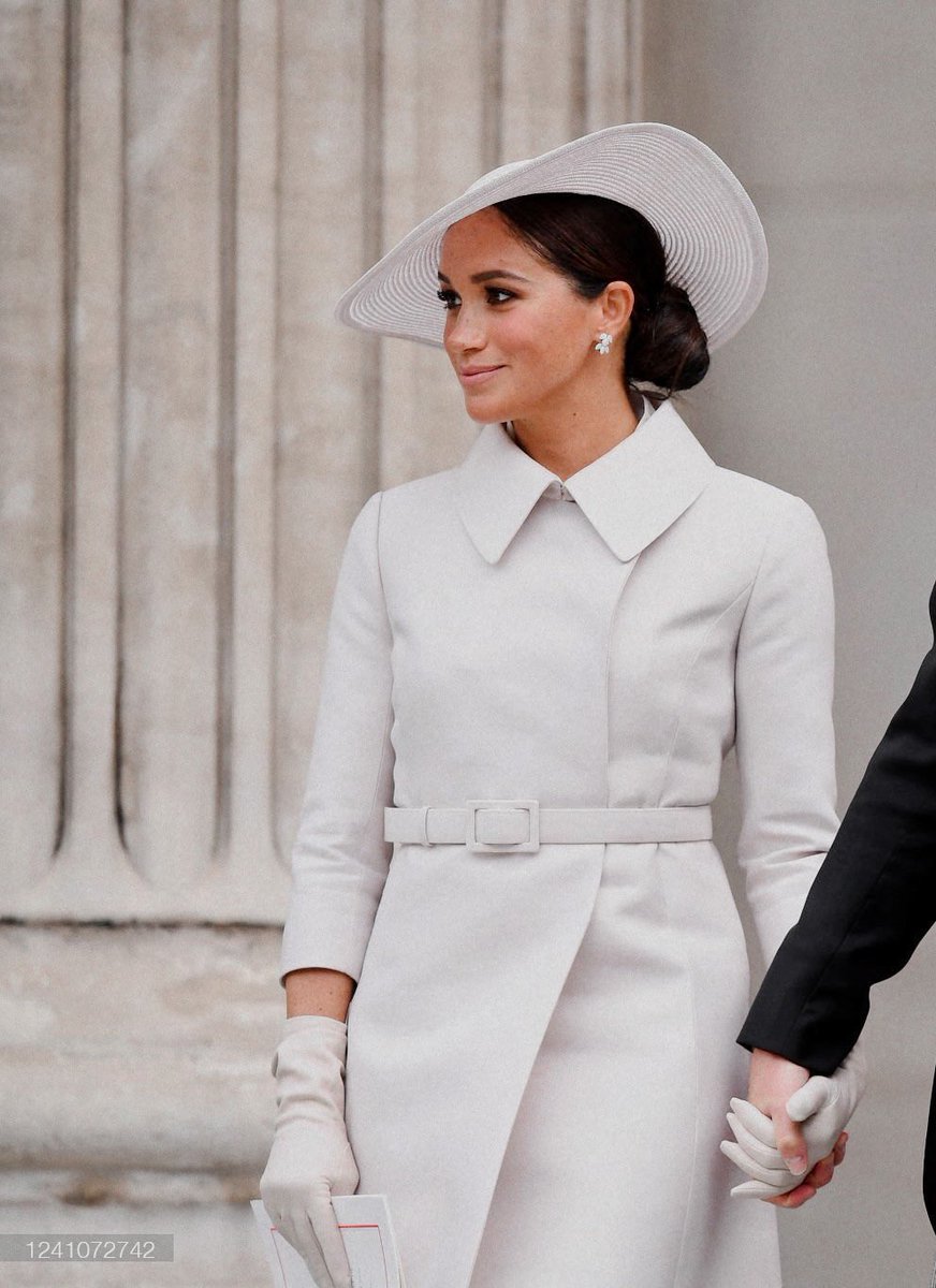 Anastasia 💕 tweet media