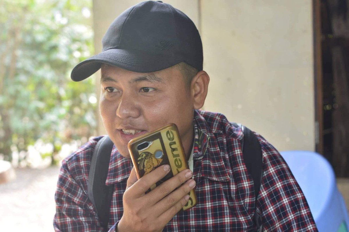MangThu2's tweet photo. In ShweBo tsp, Sagaing division, Naing Tun Oo aka ShweKyar, an alumnus from batch 13th of Myanmar aerospace engineering university fell in a front line what with the shot of PyuSawHter on 1st June. #2022Jun4Coup #MilkTeaAlliance #WhatsHappeningInMyanmar https://t.co/nZ0LmF0x5s