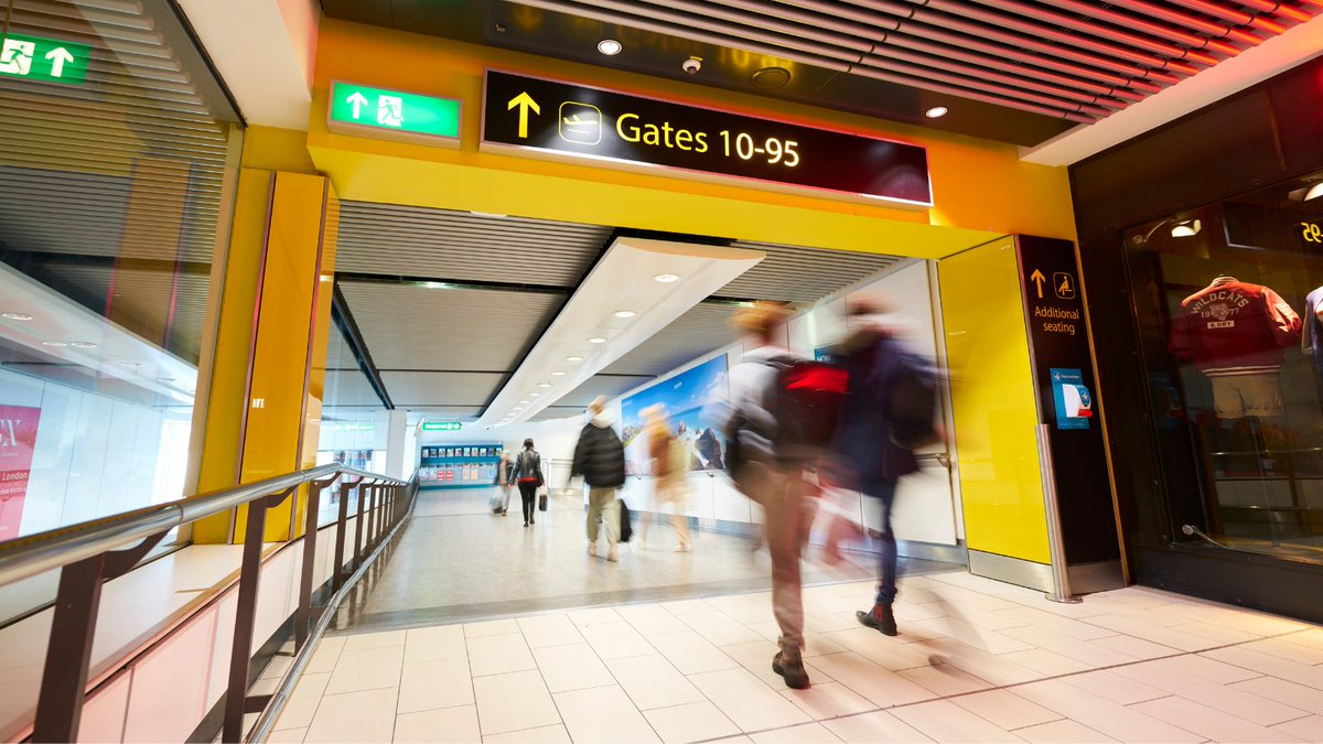 Gatwick_Airport's tweet image. Checking in? We recommend you arrive at the airport in plenty of time; that's at least two hours for European flights and three hours for long-haul ✈

Check with your airline for specific check-in times, as they can vary. More on check-in 👉 bddy.me/3PTuhP8