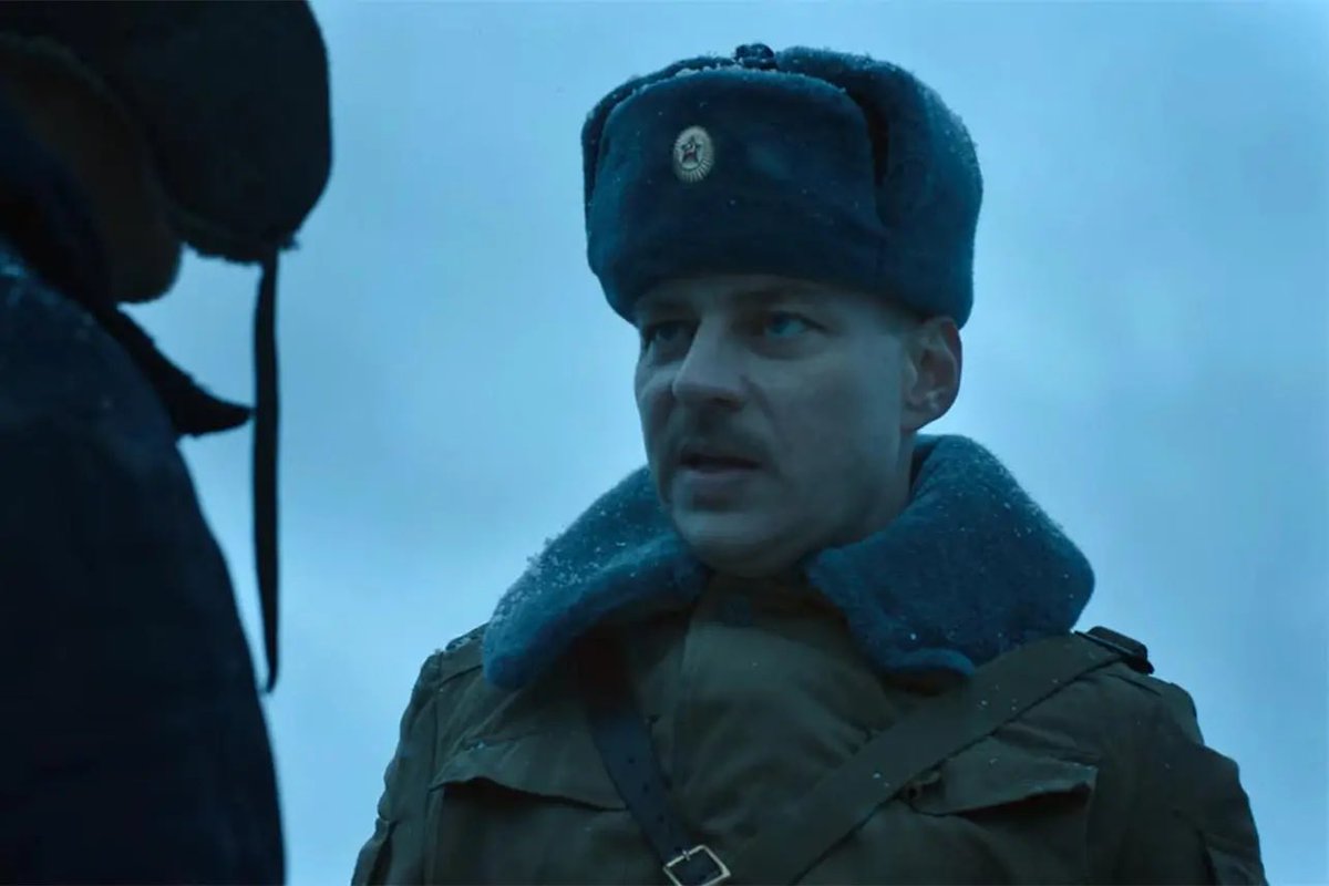 Hopper isn’t himself without his Russian friend #StrangerThings