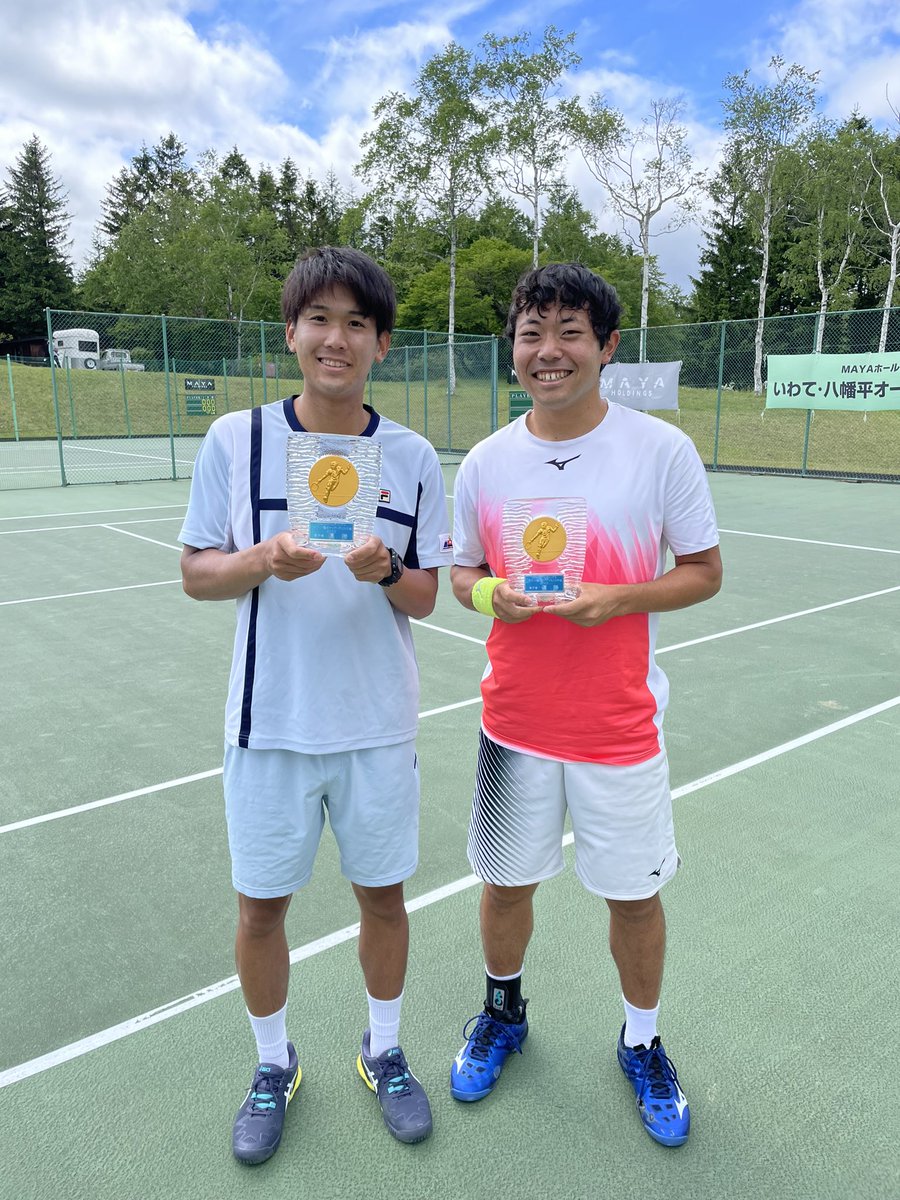 kawahashiyuta's tweet photo. 岩手の100万大会 ダブルス優勝🏆
明日のシングルス決勝も頑張るぞ〜
#安比高原 #八幡平 #岩手 #テニス https://t.co/ZZrKdelLRO
