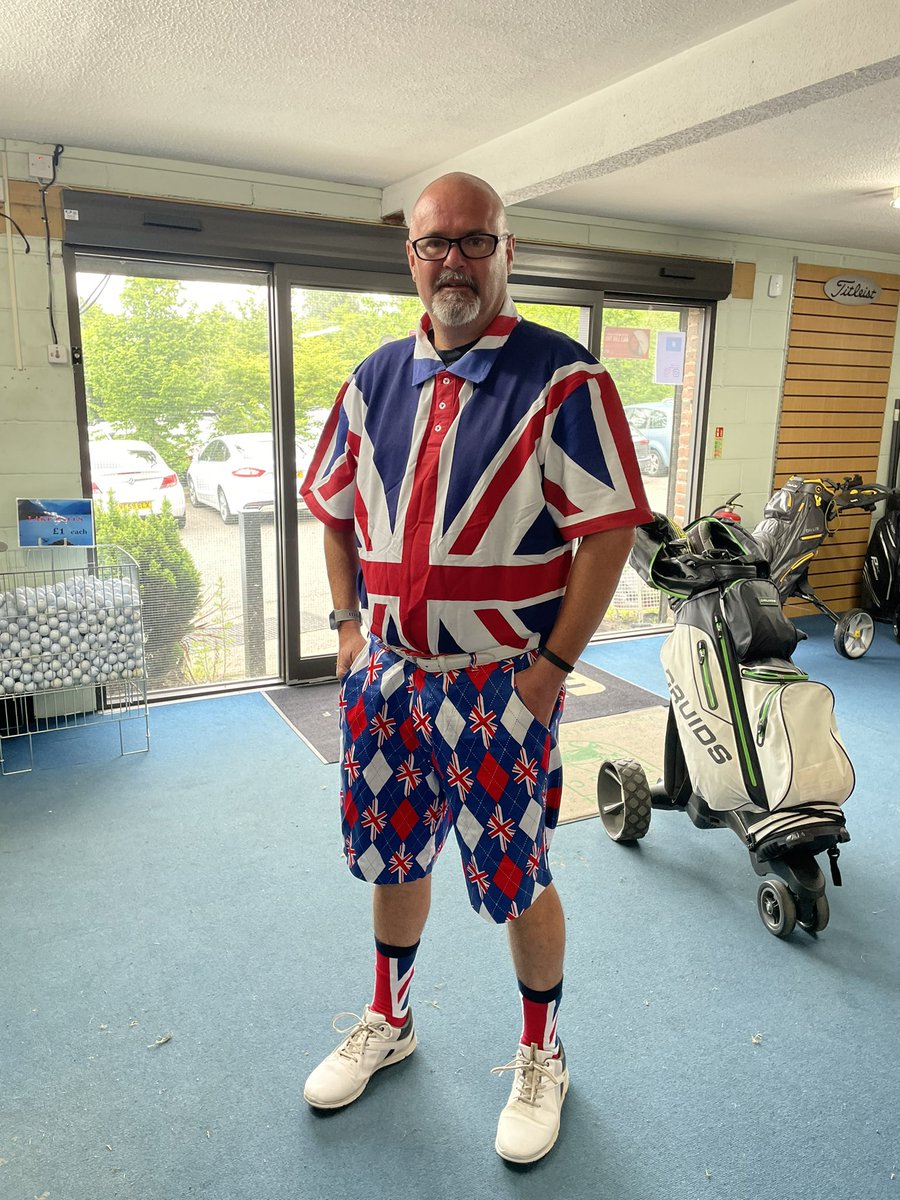 URVGC's tweet photo. Rob Wilkinson rocking the #jubilee theme @URVGC today https://t.co/hl6zas7h7U
